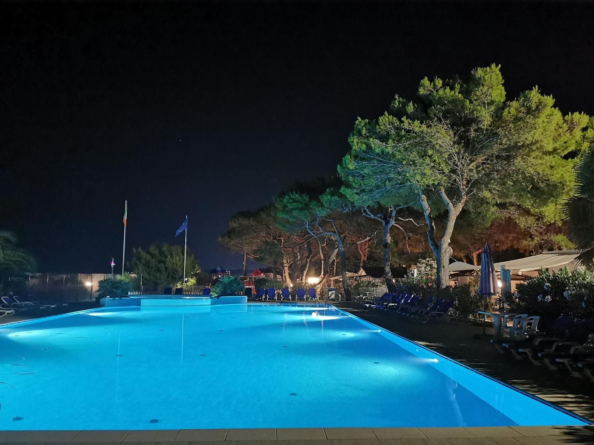 Villaggio Gabbiano Beach Vieste Exterior photo